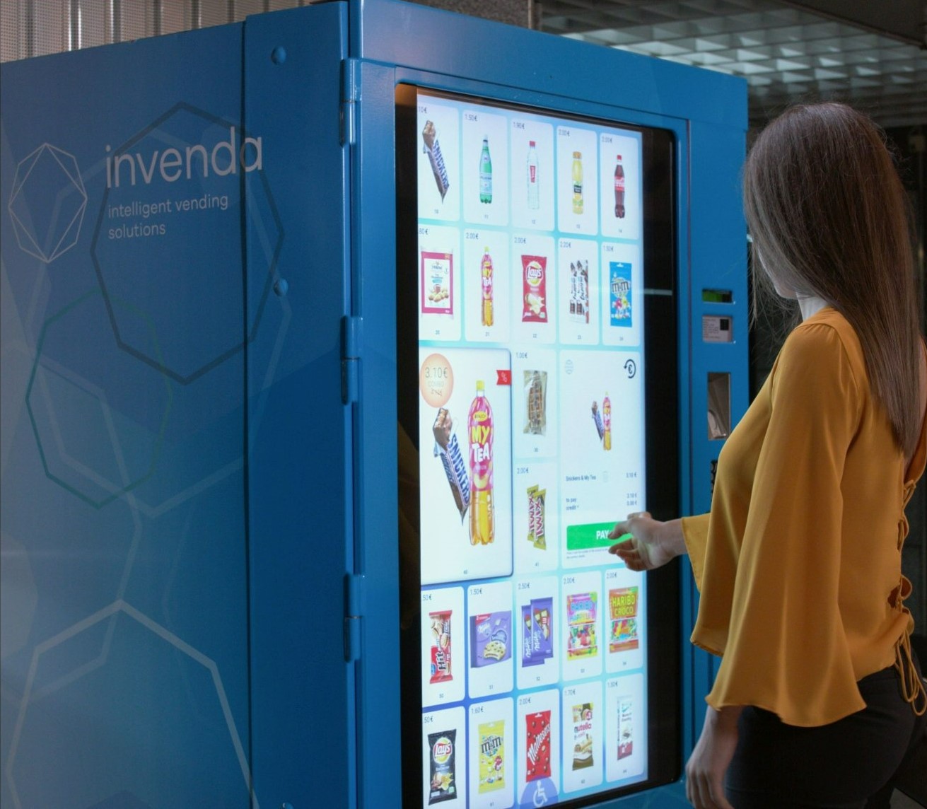 Mit intelligenten Automaten von Invenda baut Valora derzeit in der Schweiz ein eigenes Vending-Geschäft auf. Foto: Invenda