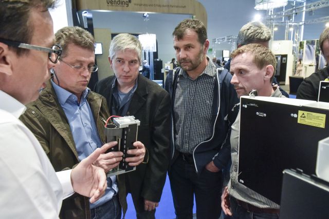 Umfassende Informationen, neue Impulse und Networking wie hier am Stand von Sielaff bot die diesjährige Euvend in Köln. Foto: Koelnmesse